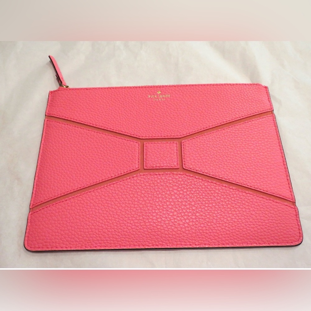 •KATE SPADE•LIKE NEW FLAMINGO PINK GIA BRIDGE PLACE PEBBLED LEATHER CLUTCH/POUCH